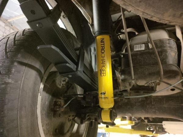 OME_hilux_rear_2