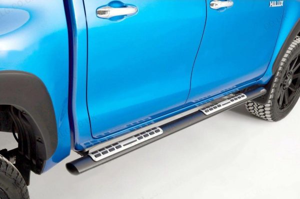nlg_jan_180299_toyota_hilux_side_bar_steps_black_finish_pic.2-e1536876235991